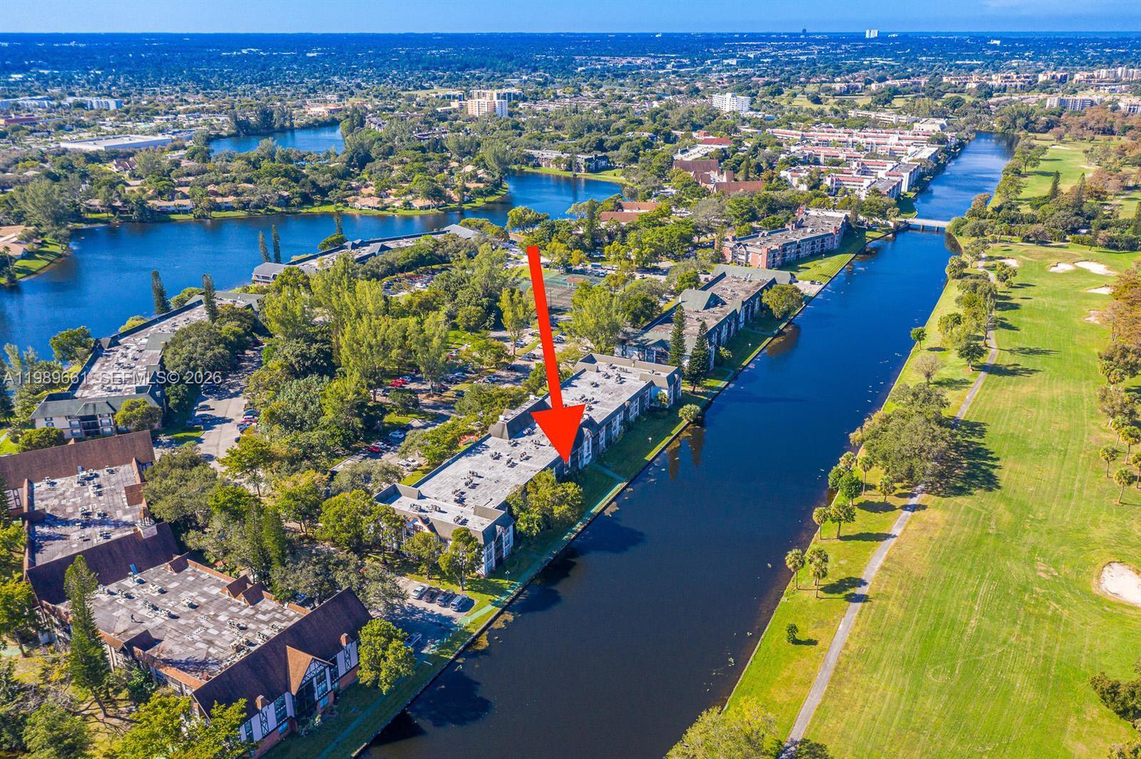 3740 Inverrary Dr #1T Lauderhill, FL 33319