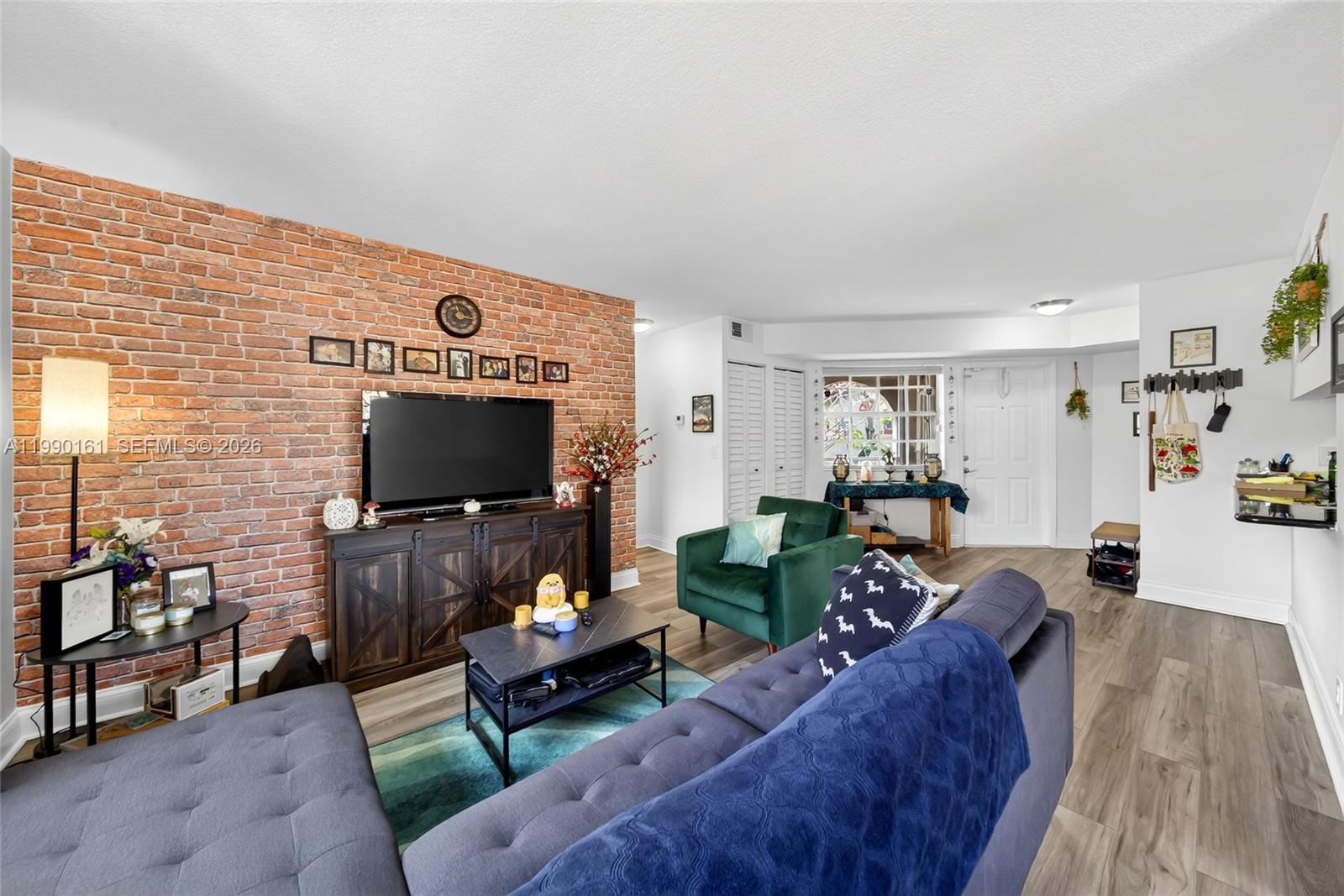 365 SW 86th Ave #201