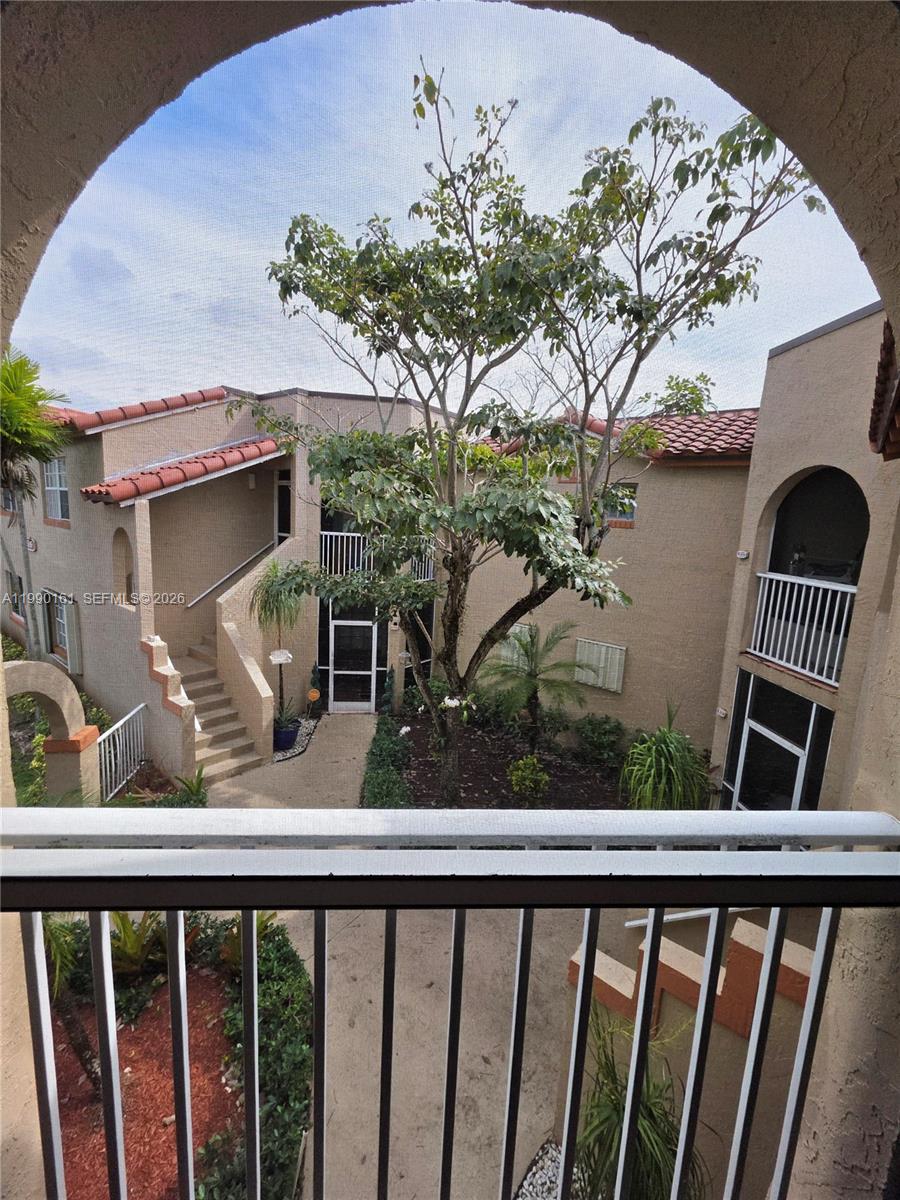 365 SW 86th Ave #201 Pembroke Pines, FL 33025