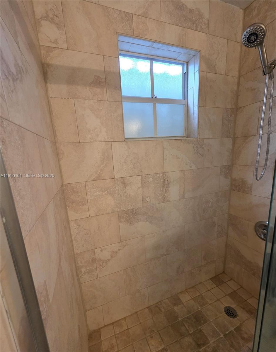 365 SW 86th Ave #201 Pembroke Pines, FL 33025