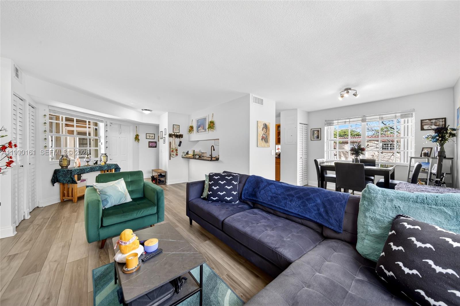 365 SW 86th Ave #201 Pembroke Pines, FL 33025