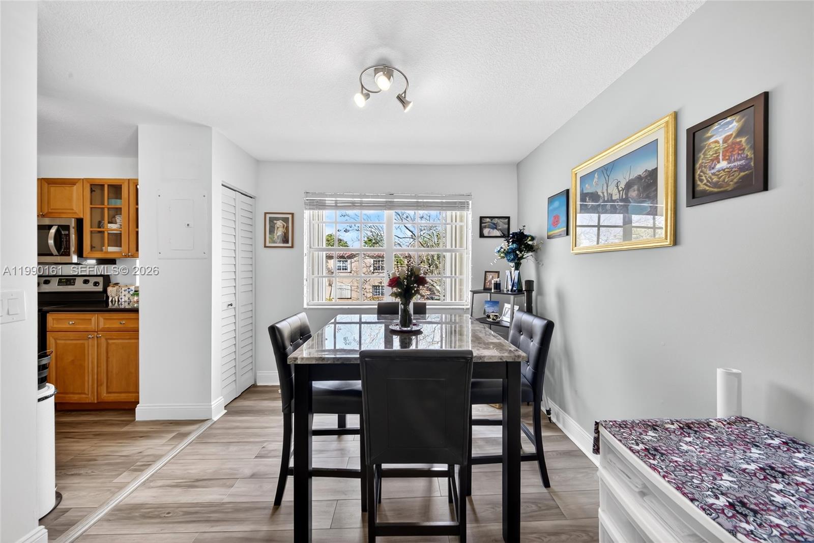 365 SW 86th Ave #201 Pembroke Pines, FL 33025