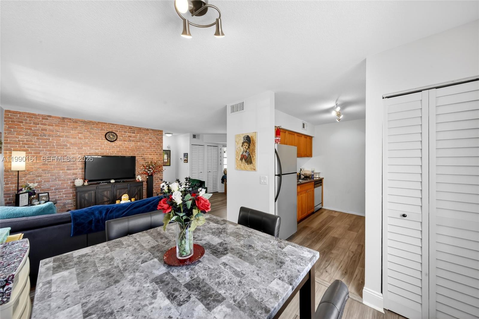 365 SW 86th Ave #201 Pembroke Pines, FL 33025