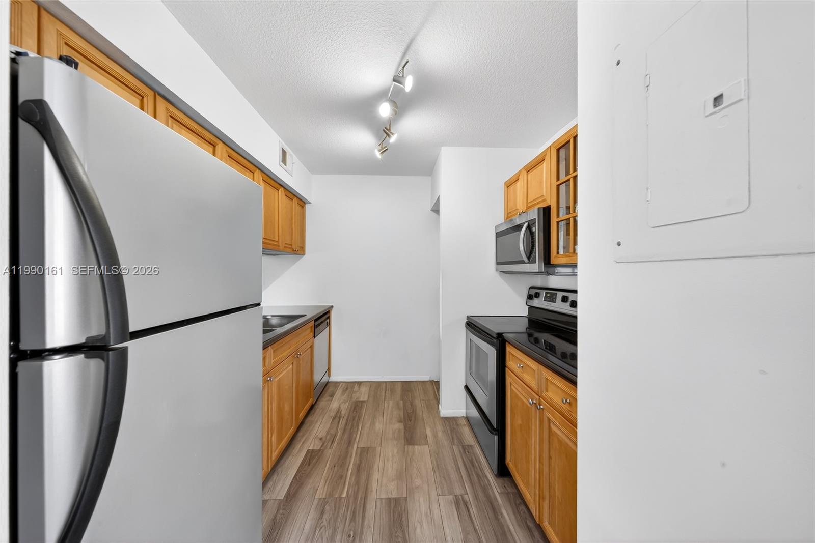 365 SW 86th Ave #201 Pembroke Pines, FL 33025