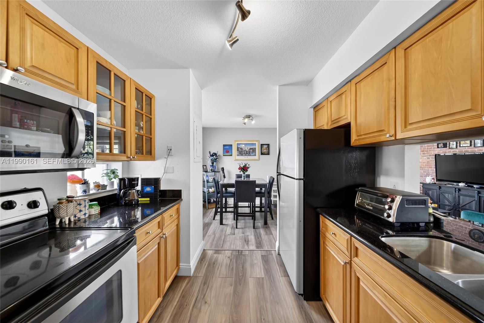 365 SW 86th Ave #201 Pembroke Pines, FL 33025