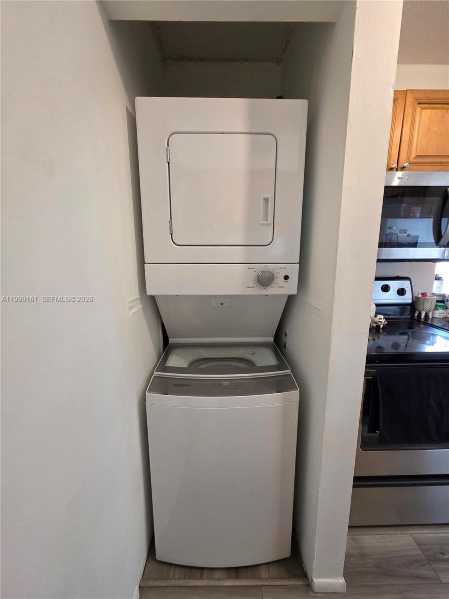 365 SW 86th Ave #201 Pembroke Pines, FL 33025