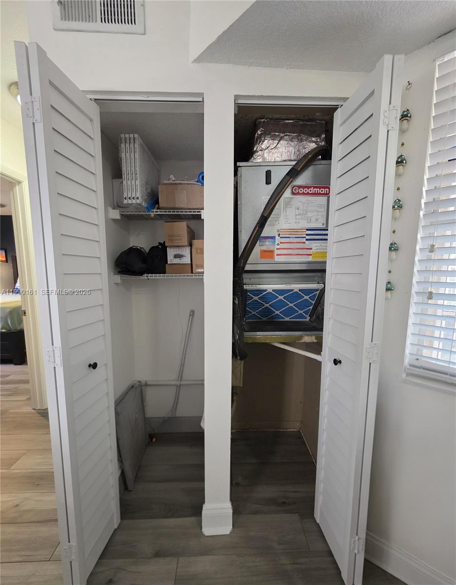 365 SW 86th Ave #201 Pembroke Pines, FL 33025