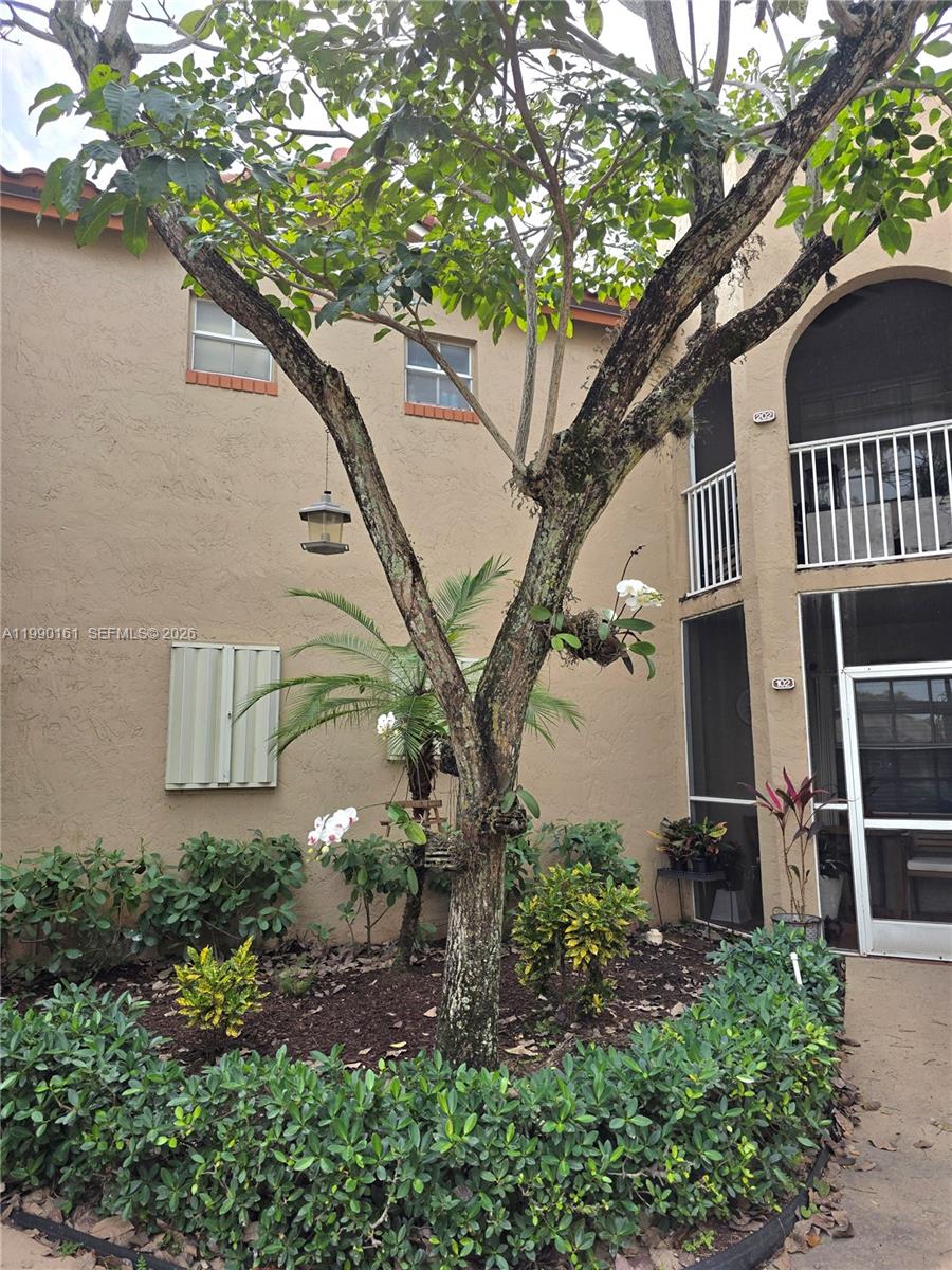 365 SW 86th Ave #201 Pembroke Pines, FL 33025