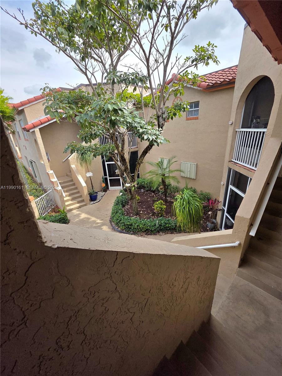 365 SW 86th Ave #201 Pembroke Pines, FL 33025