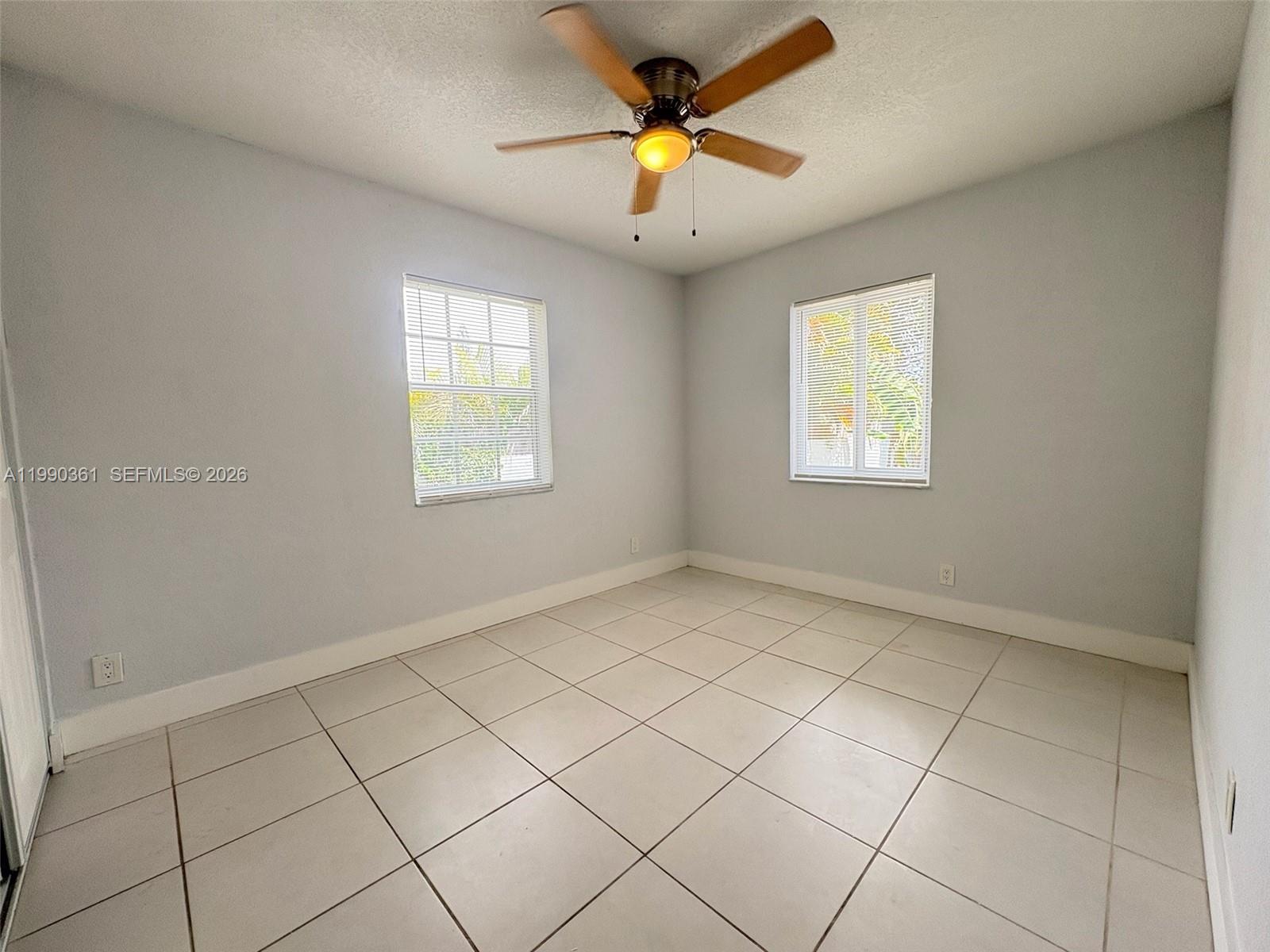 655 SW 6th St Hallandale Beach, FL 33009