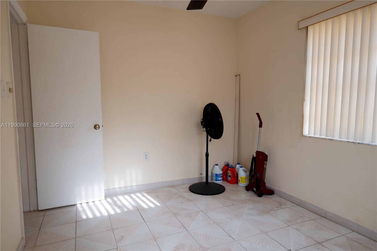 2323 SW 17th Ter Miami, FL 33145