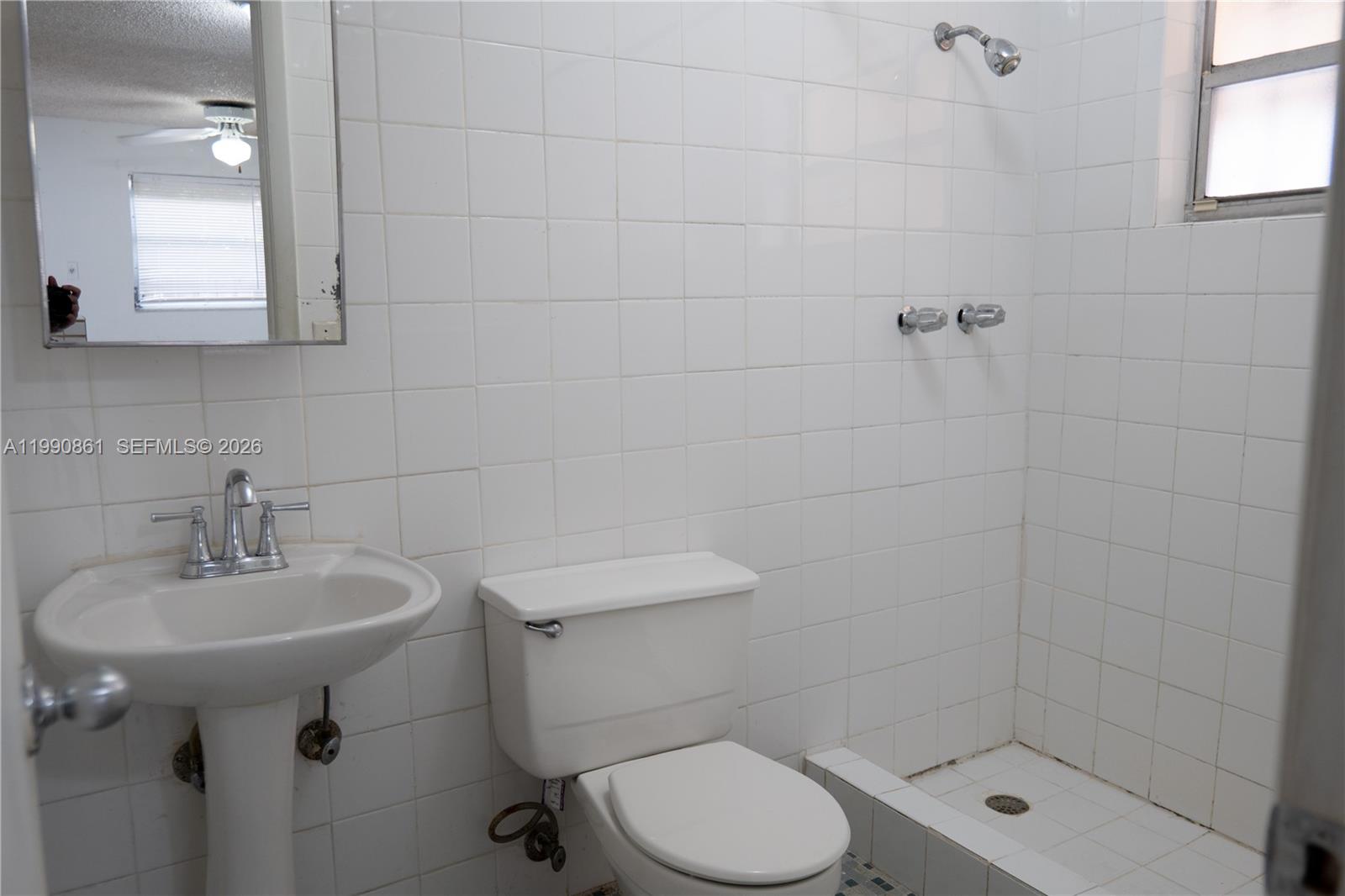 2323 SW 17th Ter Miami, FL 33145