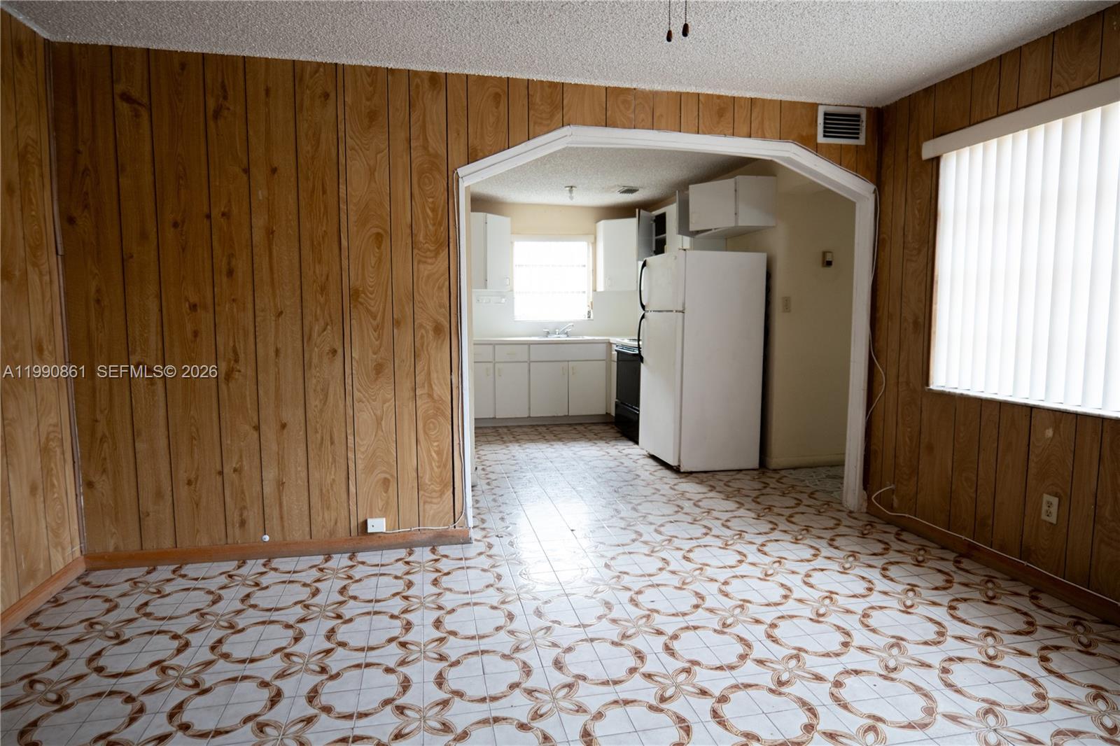 2323 SW 17th Ter Miami, FL 33145