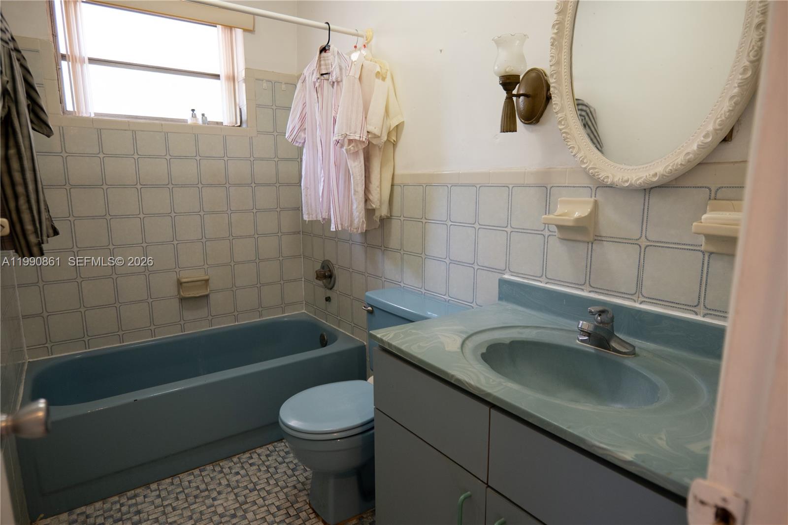 2323 SW 17th Ter Miami, FL 33145