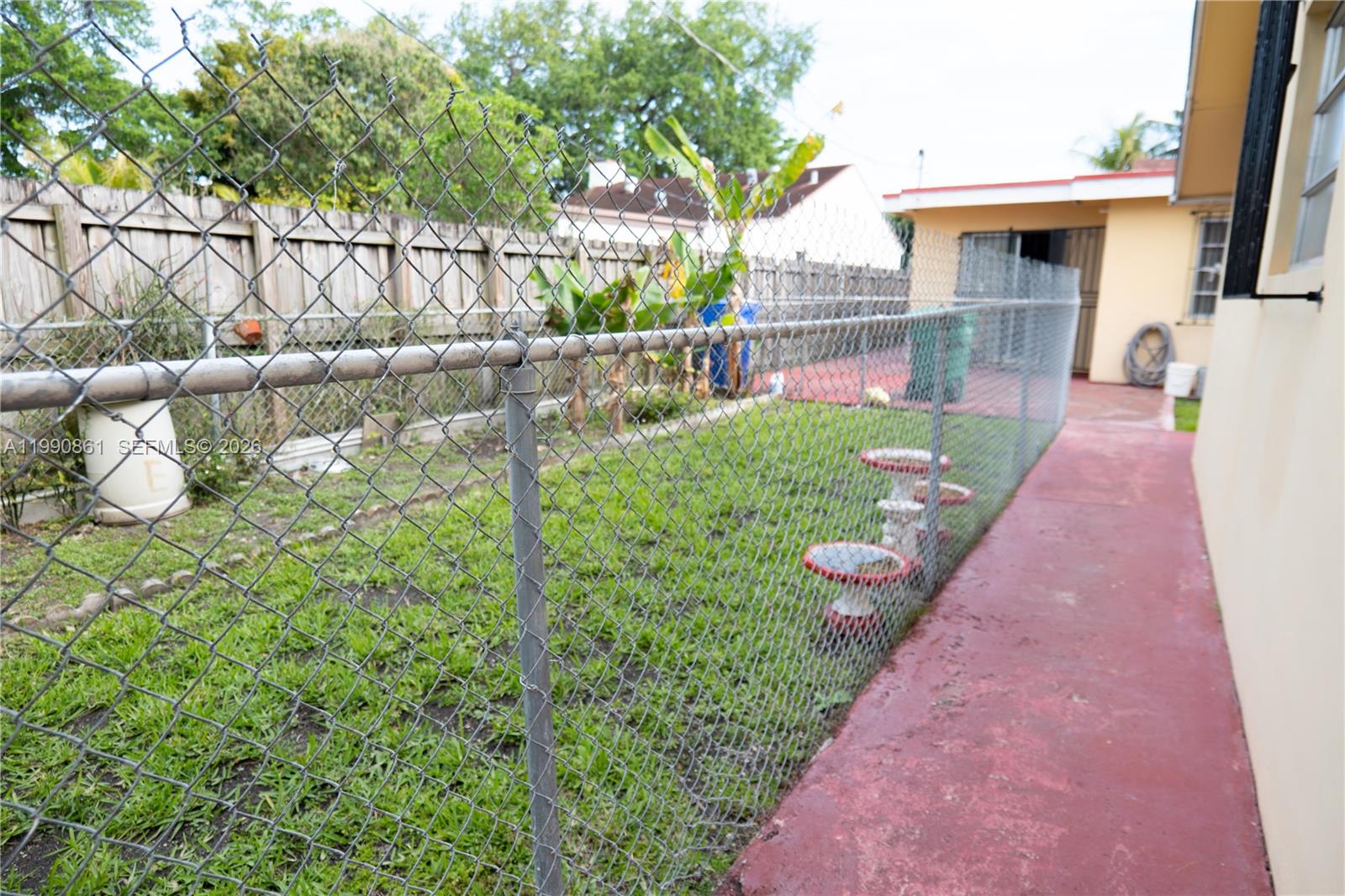 2323 SW 17th Ter Miami, FL 33145
