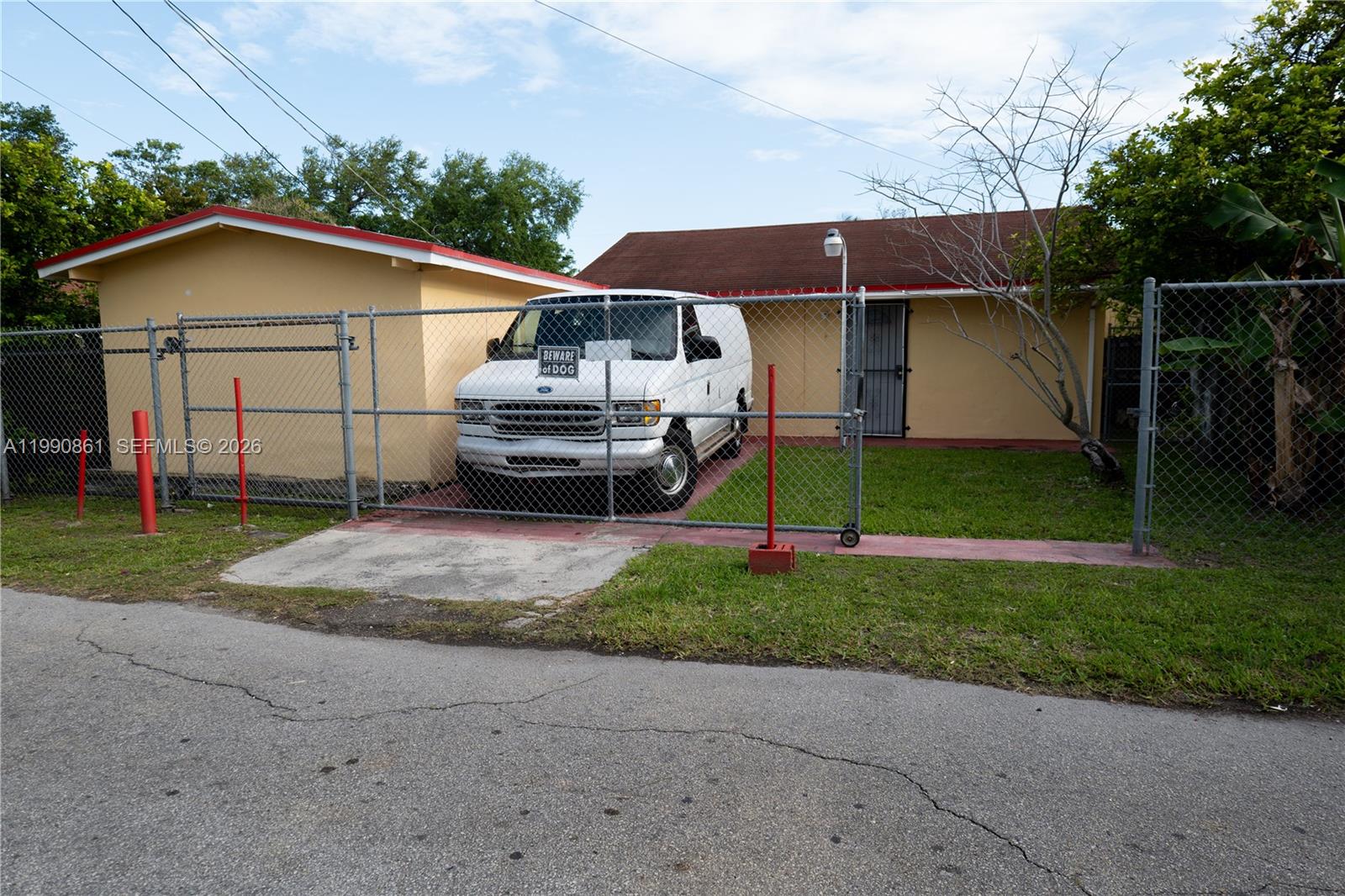 2323 SW 17th Ter Miami, FL 33145