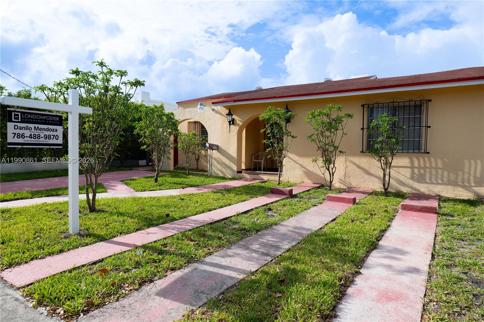 2323 SW 17th Ter Miami, FL 33145