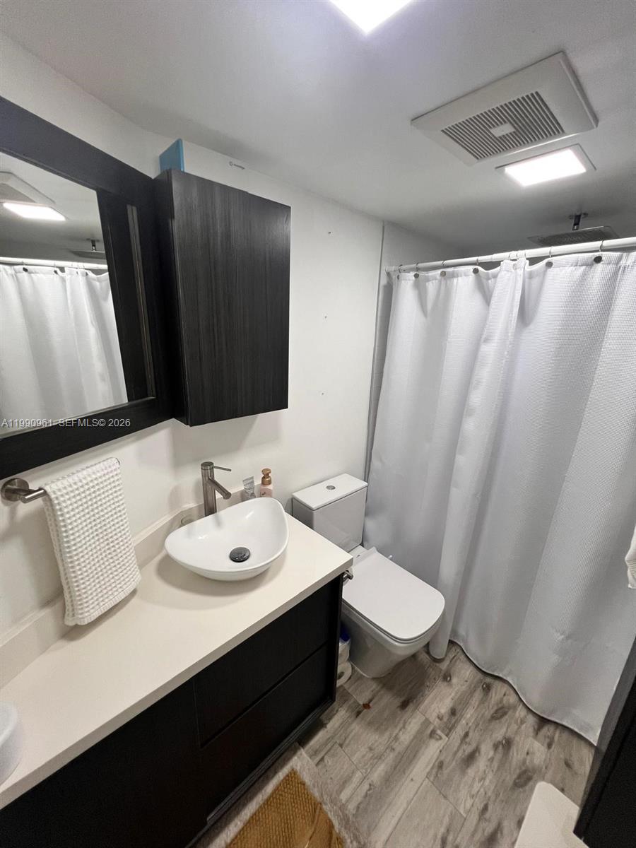 6955 NW 186th St #F104 Hialeah, FL 33015