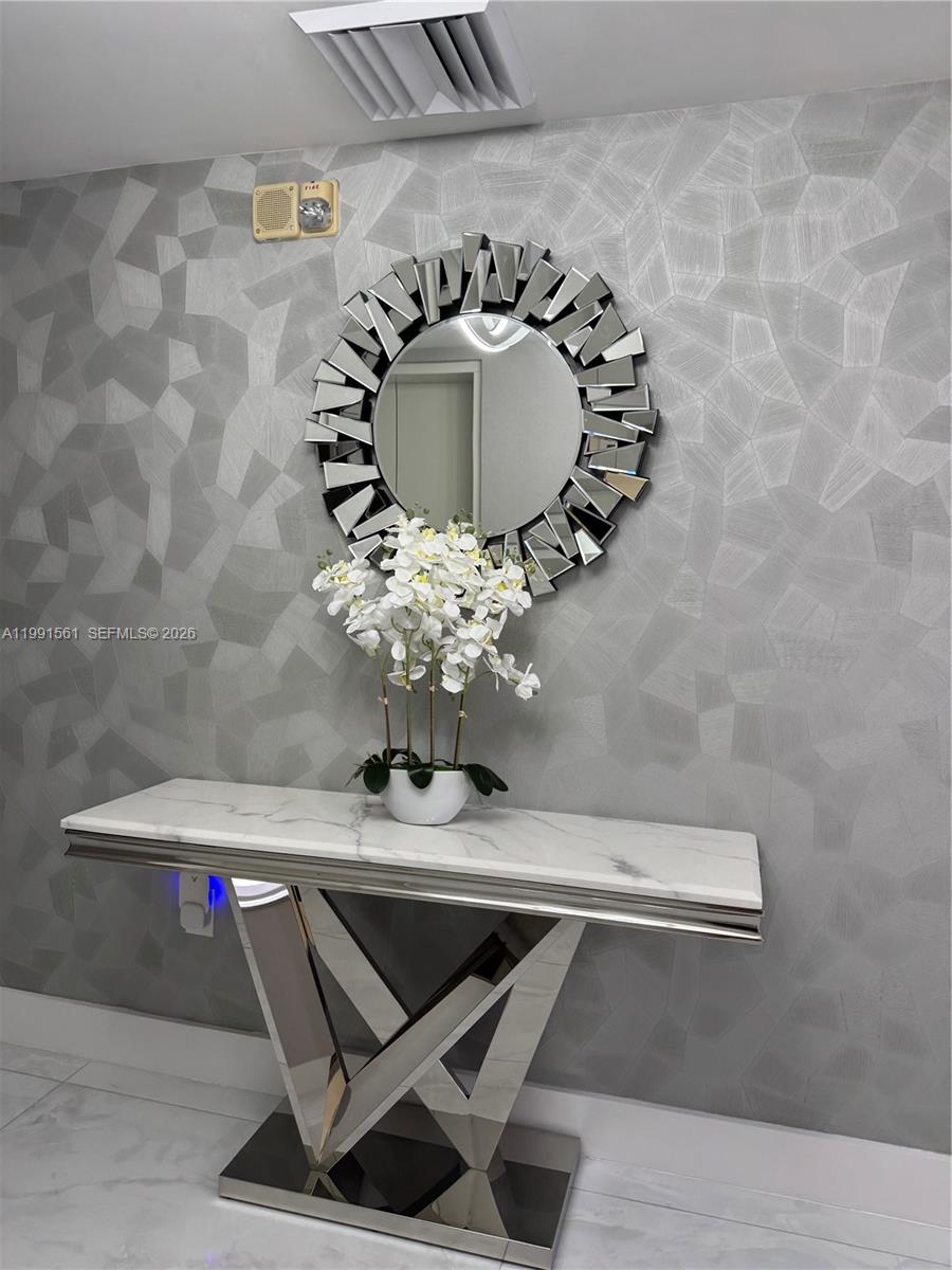 image The Venture at Aventura18