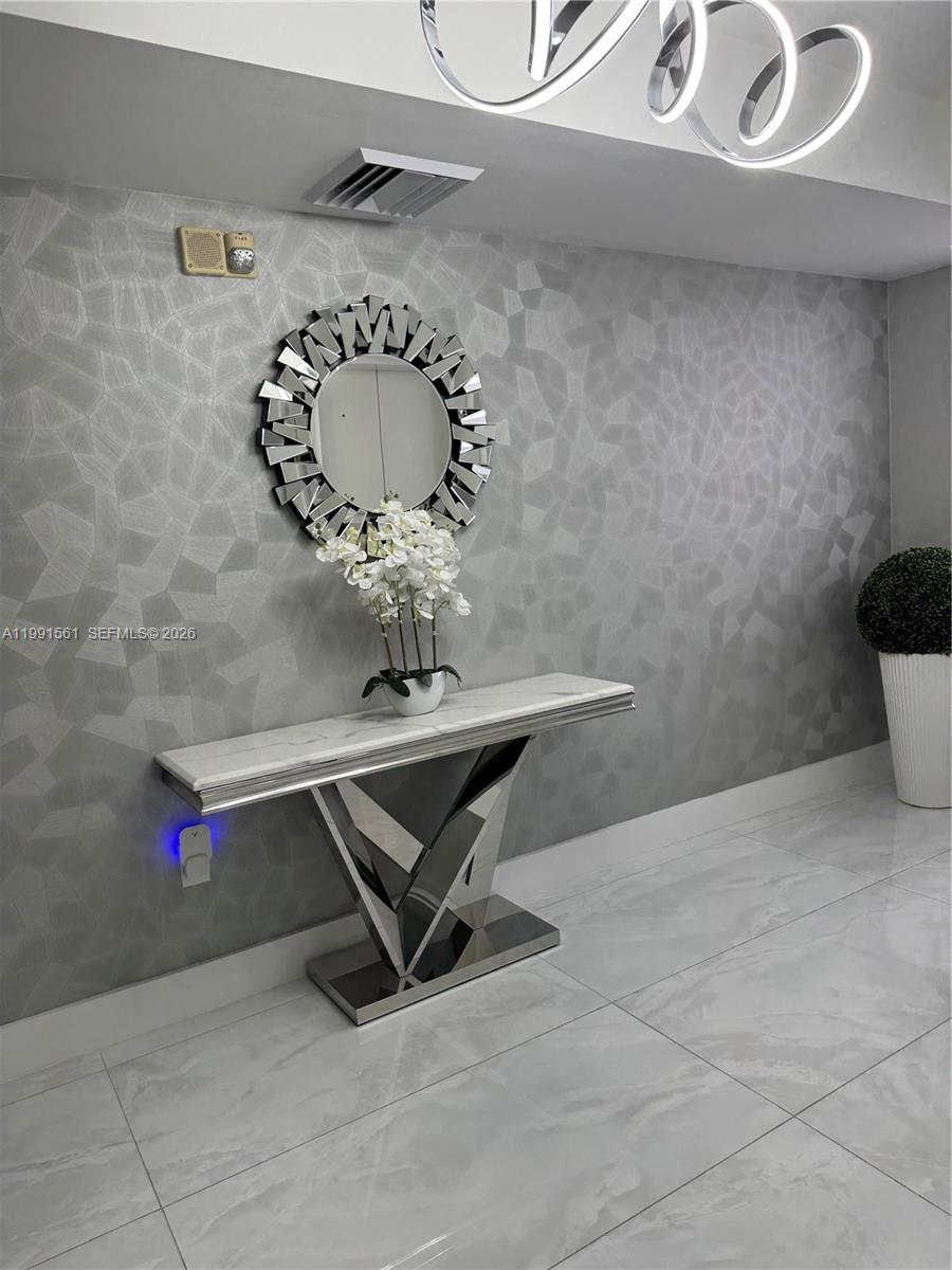 image The Venture at Aventura19