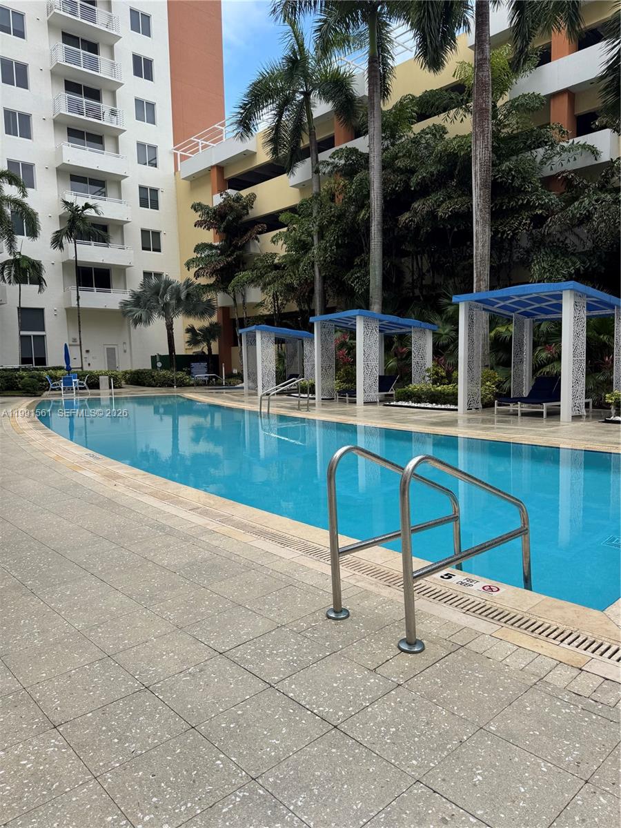 image The Venture at Aventura20