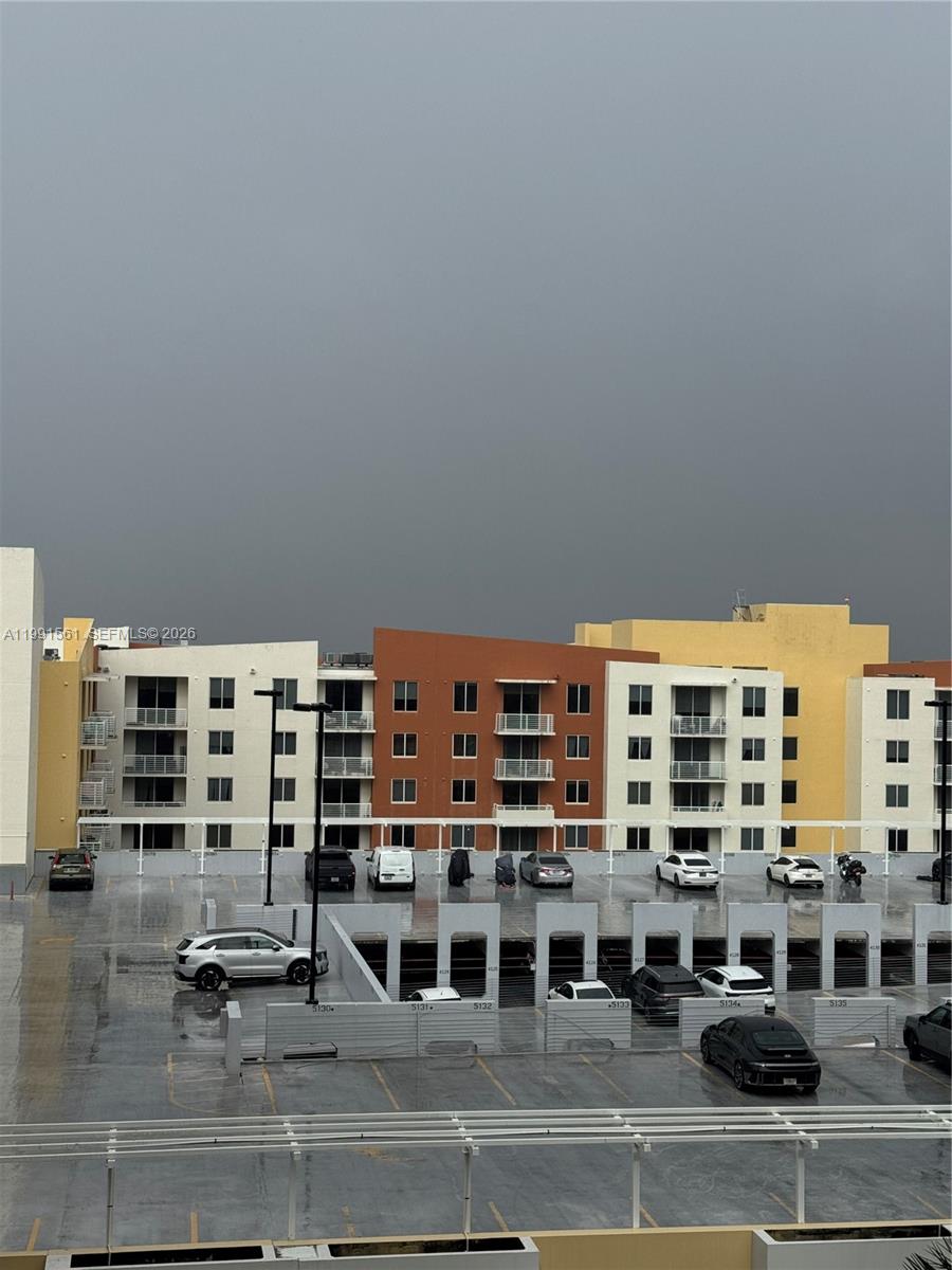 image The Venture at Aventura21