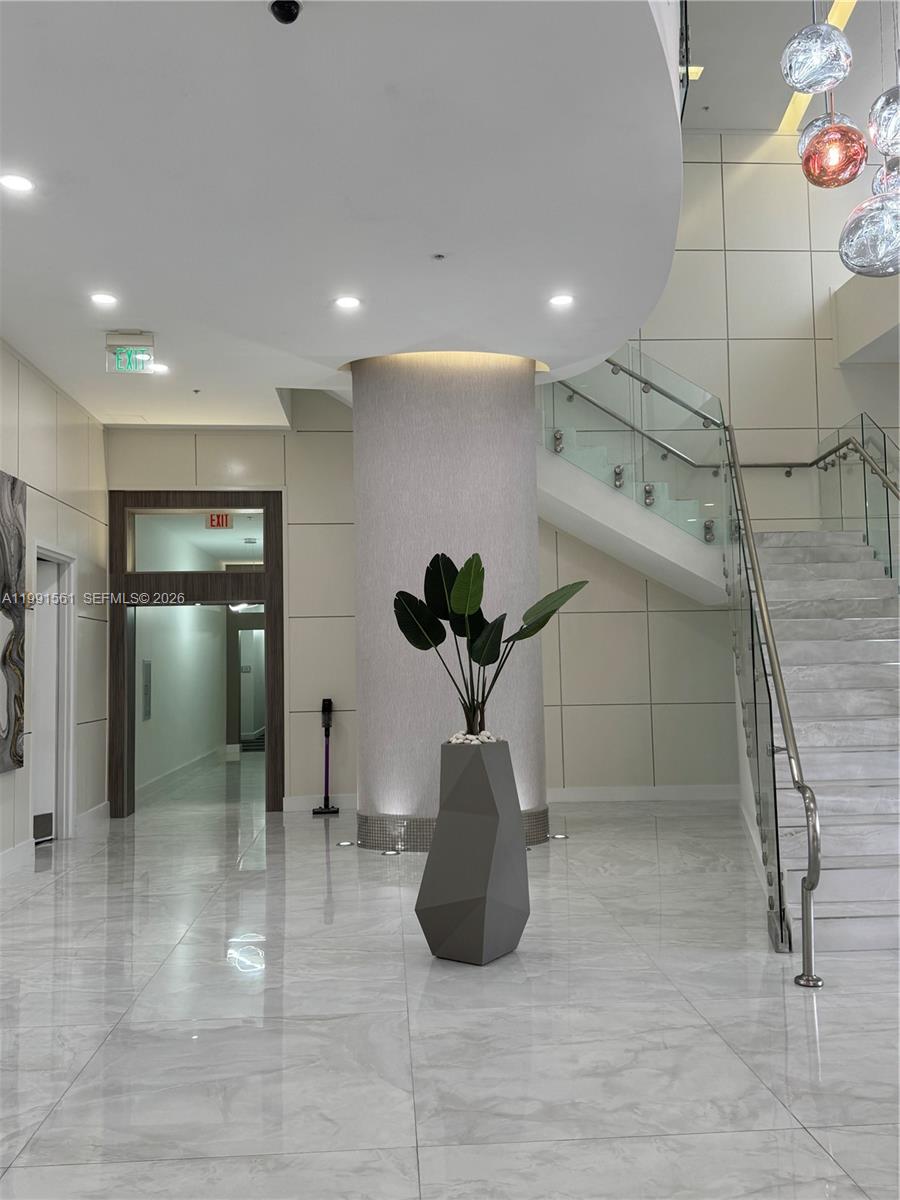 image The Venture at Aventura27