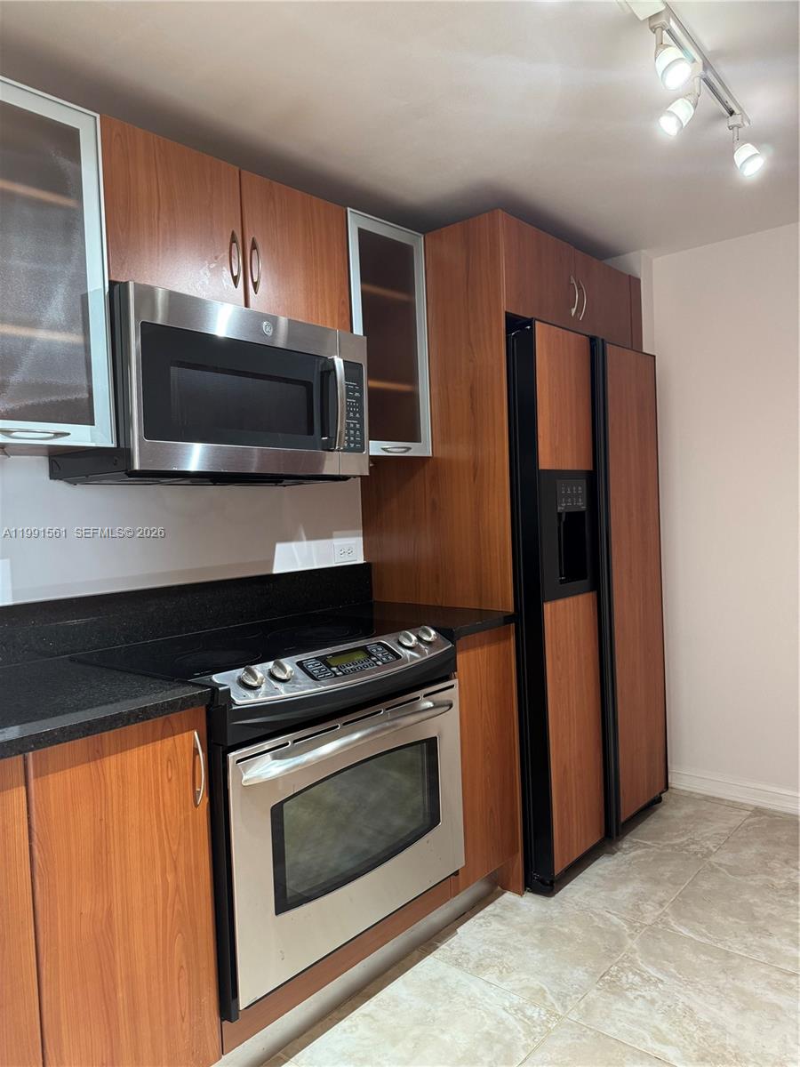 image The Venture at Aventura2