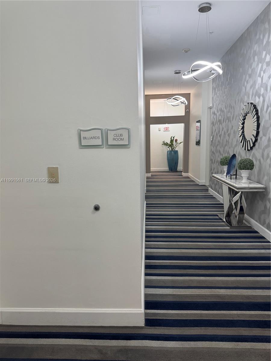 image The Venture at Aventura43