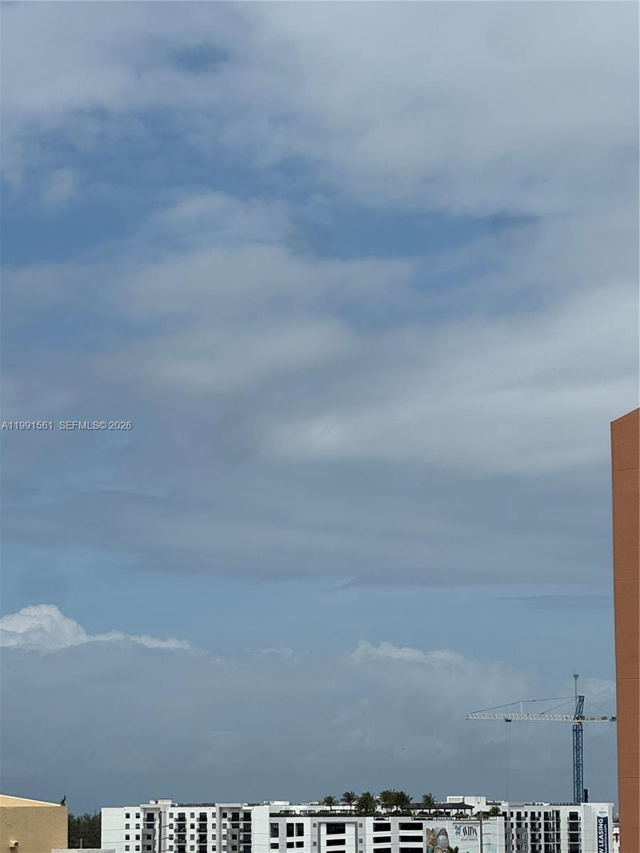 image The Venture at Aventura44