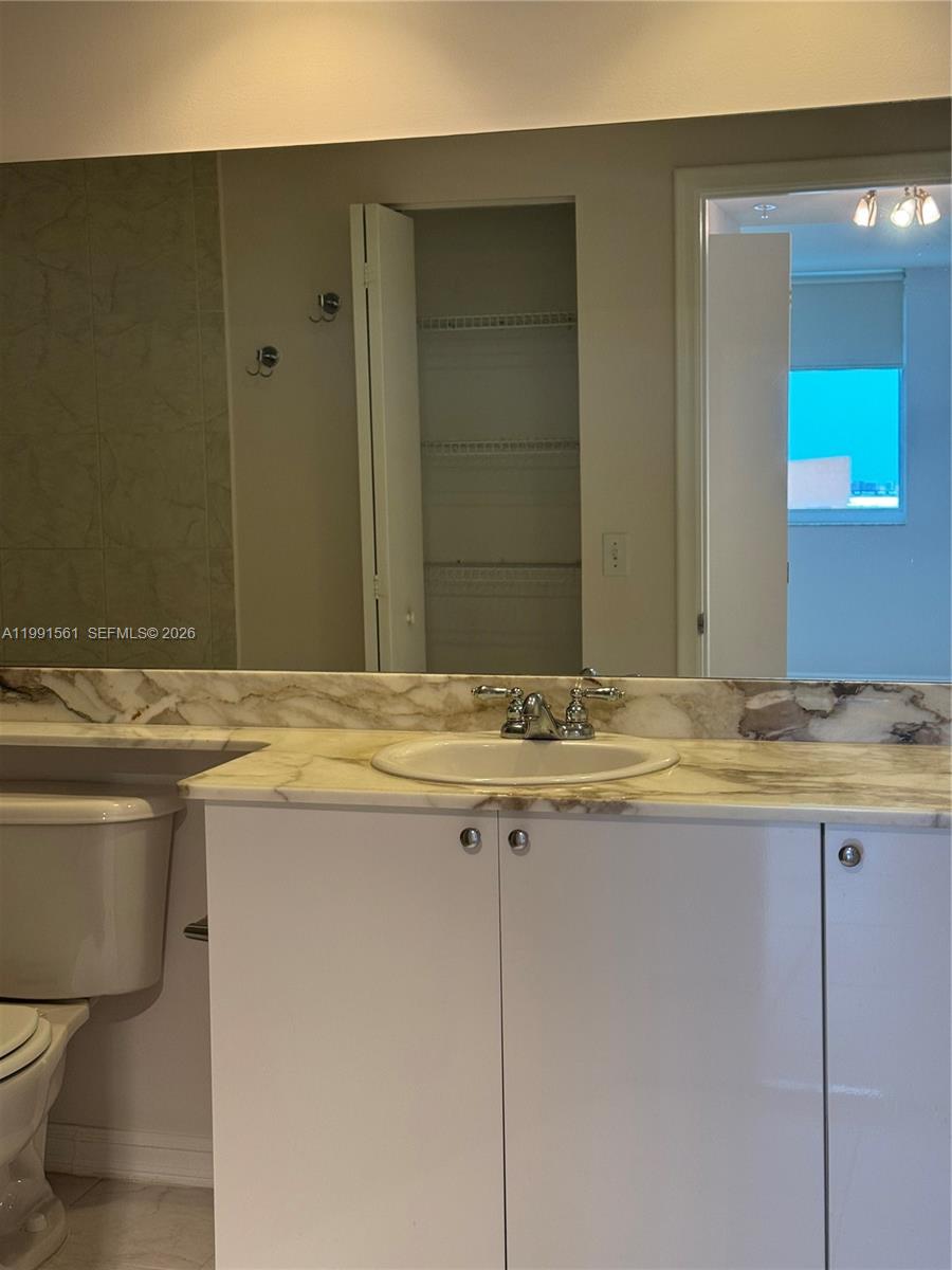 image The Venture at Aventura7