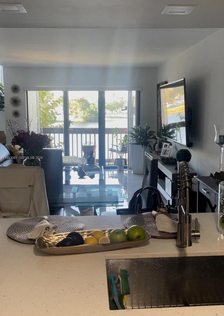 10000 NW 9th St Cir #11