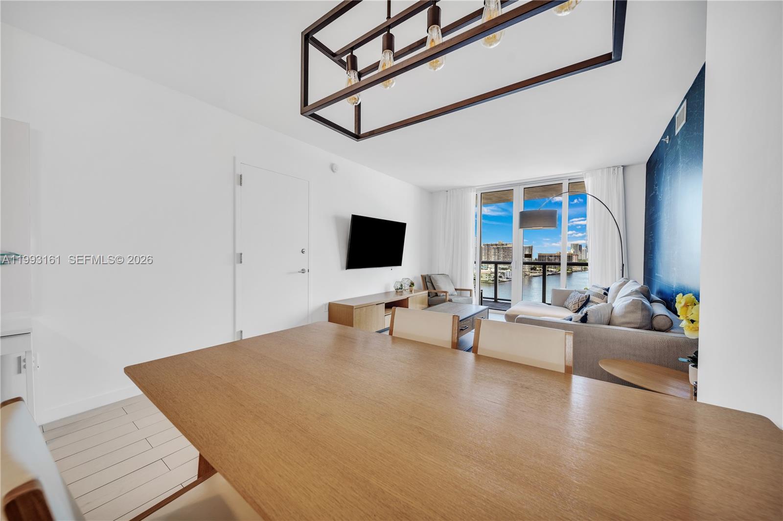 image Beachwalk Condominium11