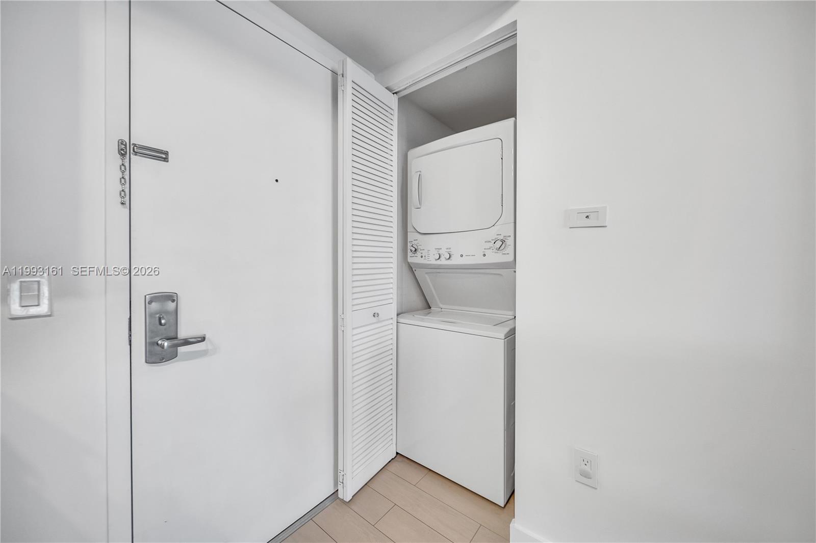 image Beachwalk Condominium13