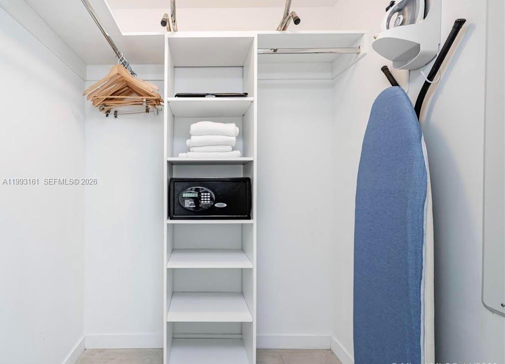 image Beachwalk Condominium7