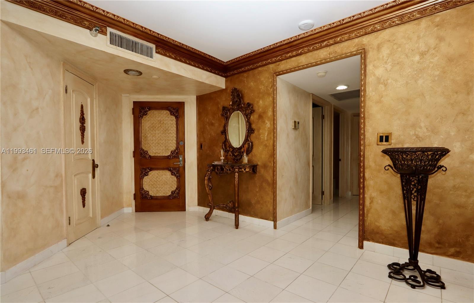 3530 Mystic Pointe Dr #2915 Aventura, FL 33180