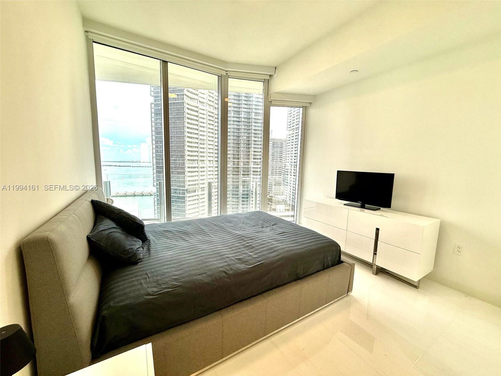 300 Biscayne Blvd Way #2706 Miami, FL 33131