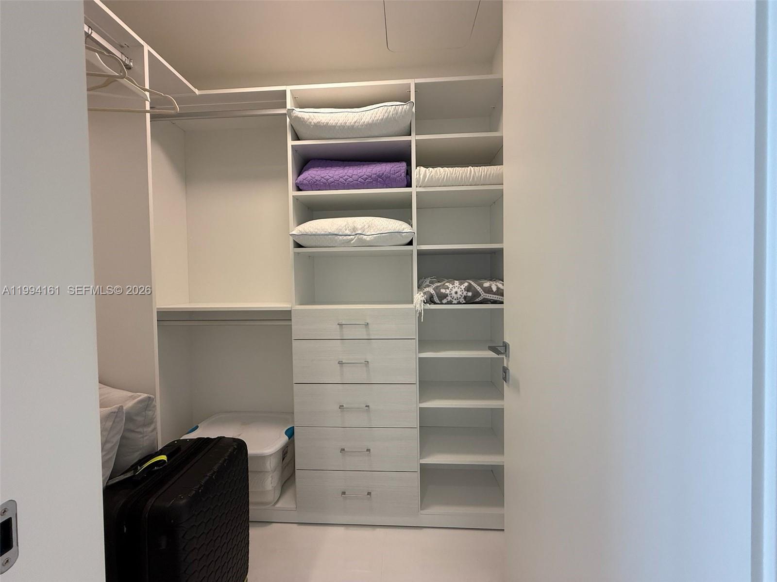 300 Biscayne Blvd Way #2706 Miami, FL 33131