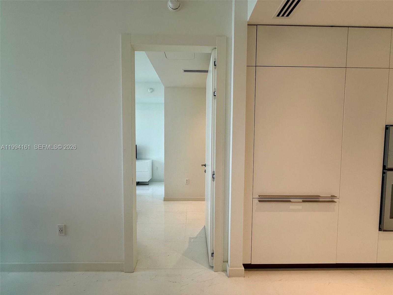 300 Biscayne Blvd Way #2706 Miami, FL 33131