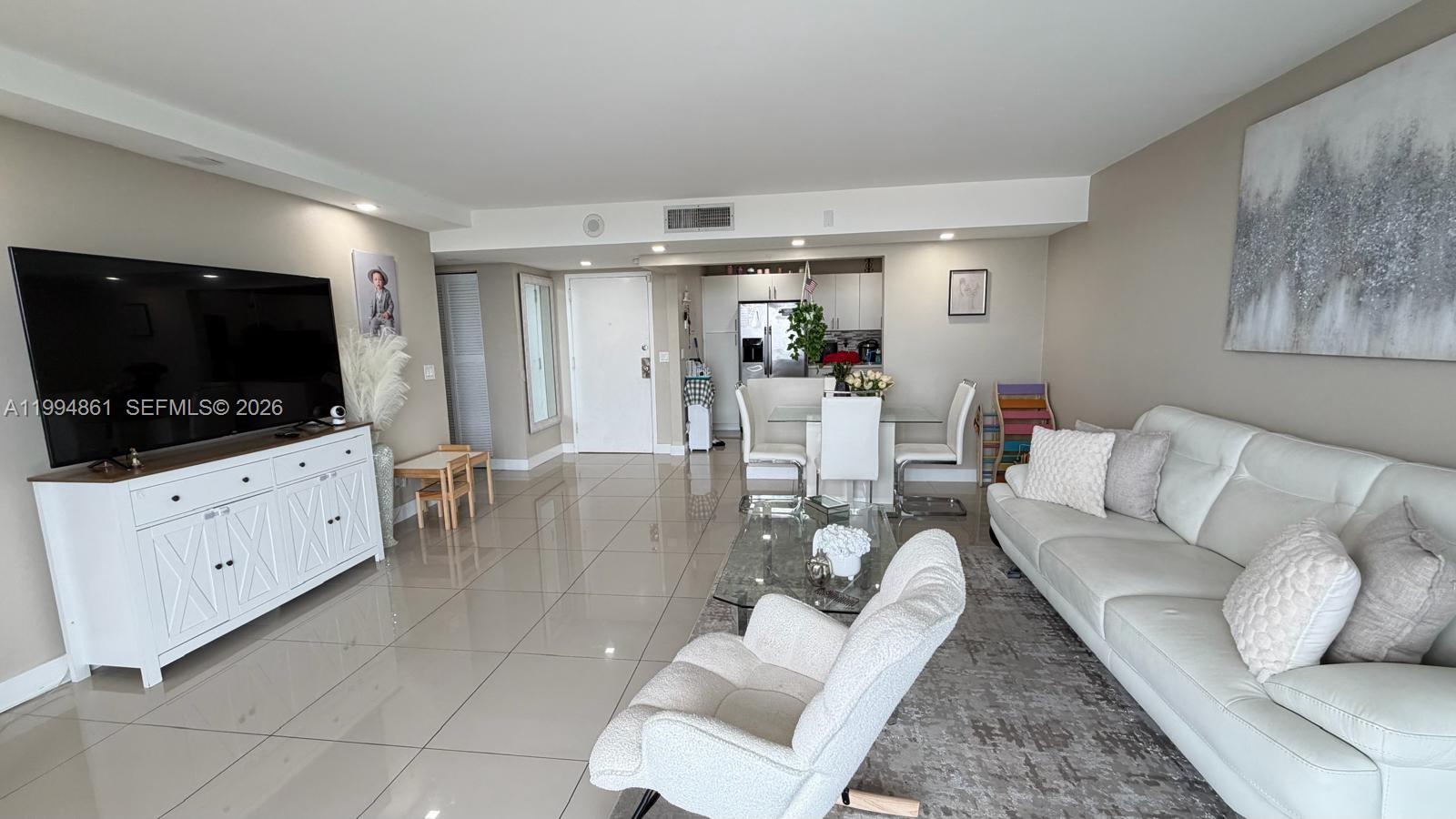 13499 Biscayne Blvd #805 North Miami, FL 33181