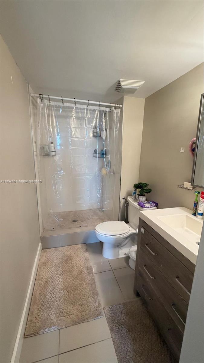 13499 Biscayne Blvd #805 North Miami, FL 33181