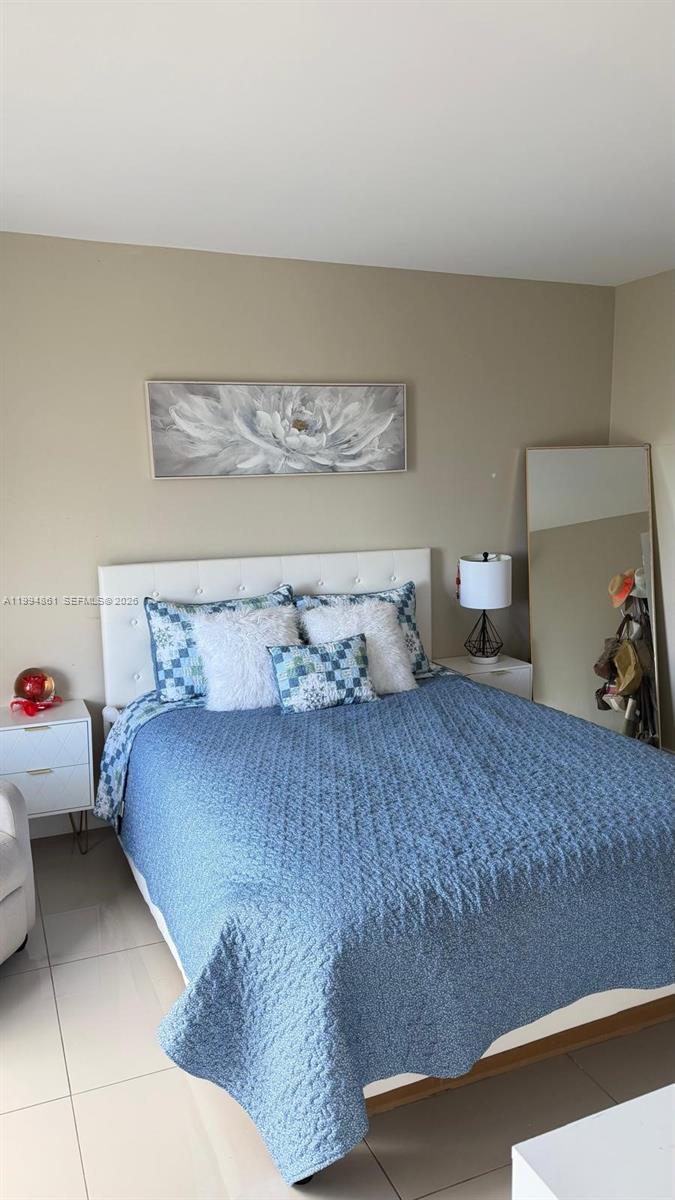 13499 Biscayne Blvd #805 North Miami, FL 33181