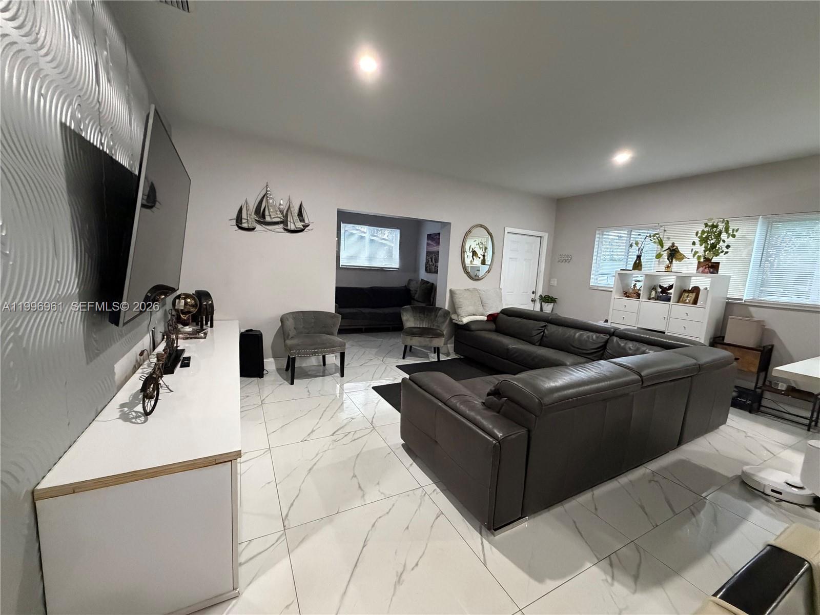 2241 N 62nd Ave Hollywood, FL 33024