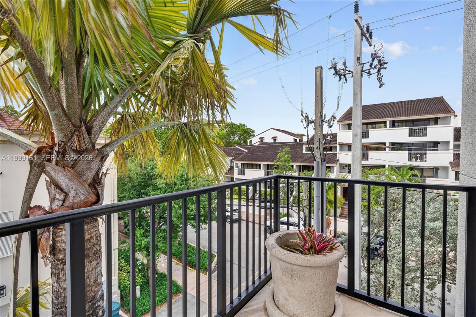 650 Valencia Ave #302 Coral Gables, FL 33134