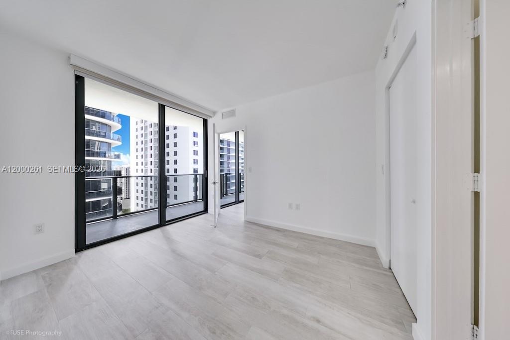 45 SW 9th St #1808 Miami, FL 33130