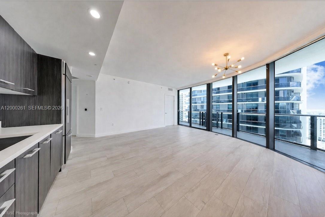 45 SW 9th St #1808 Miami, FL 33130