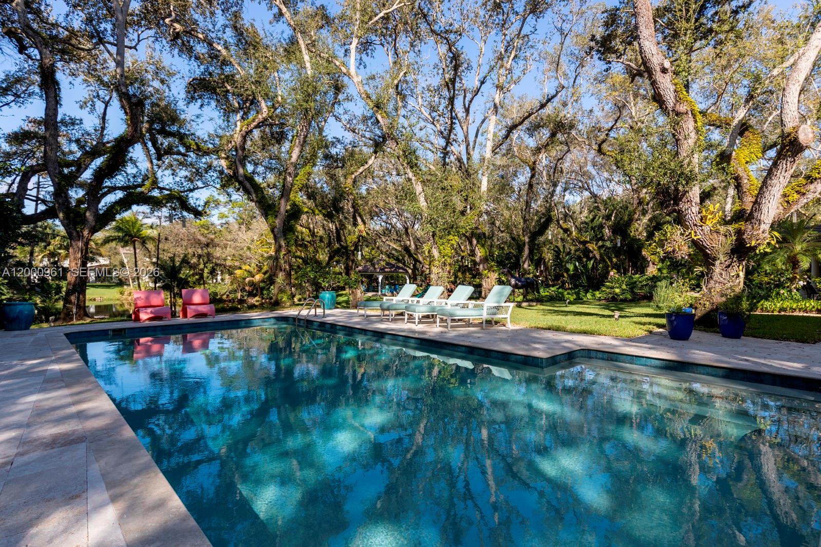 10100 Lakeside Dr Coral Gables, FL 33156