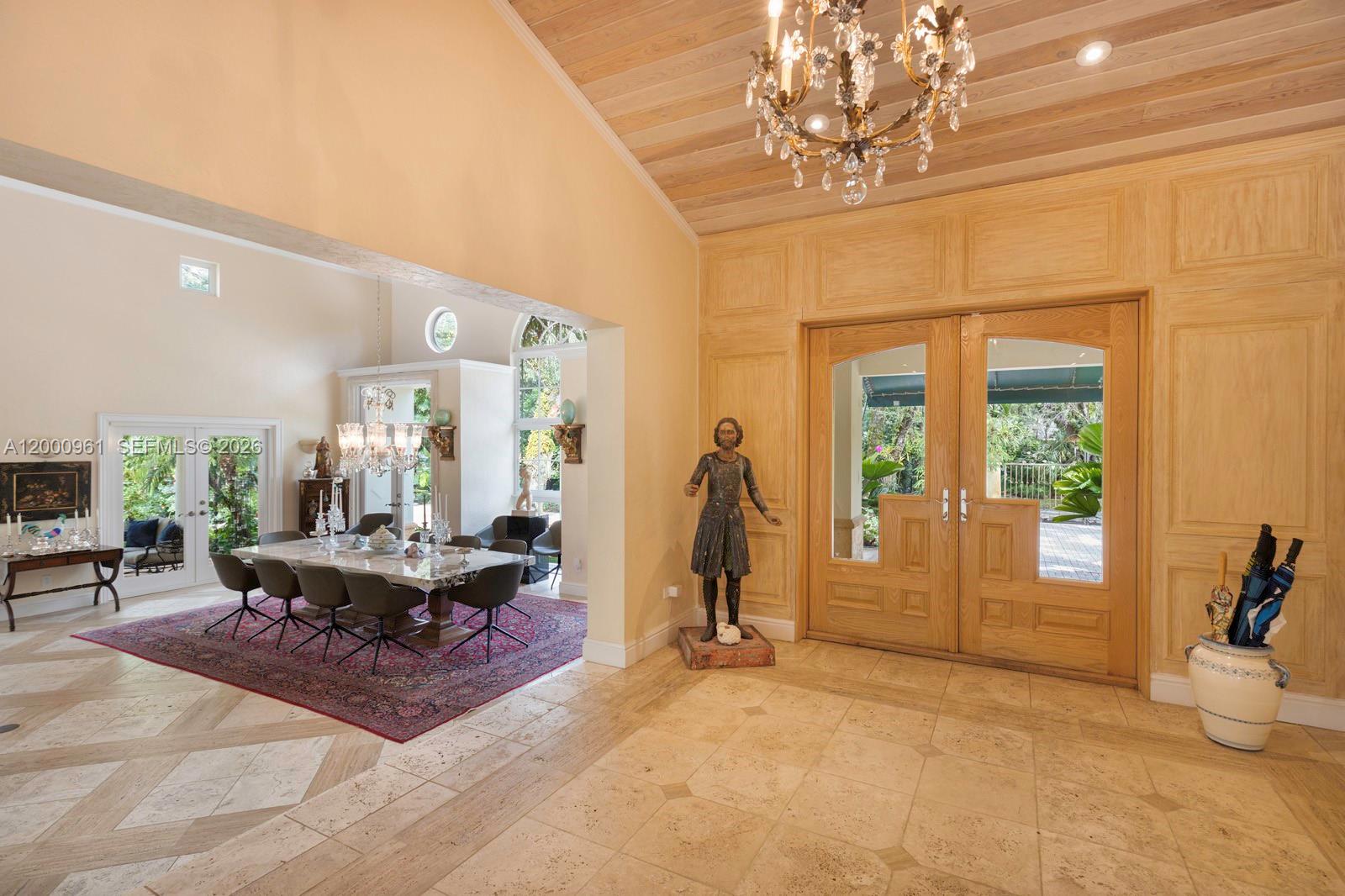 10100 Lakeside Dr Coral Gables, FL 33156