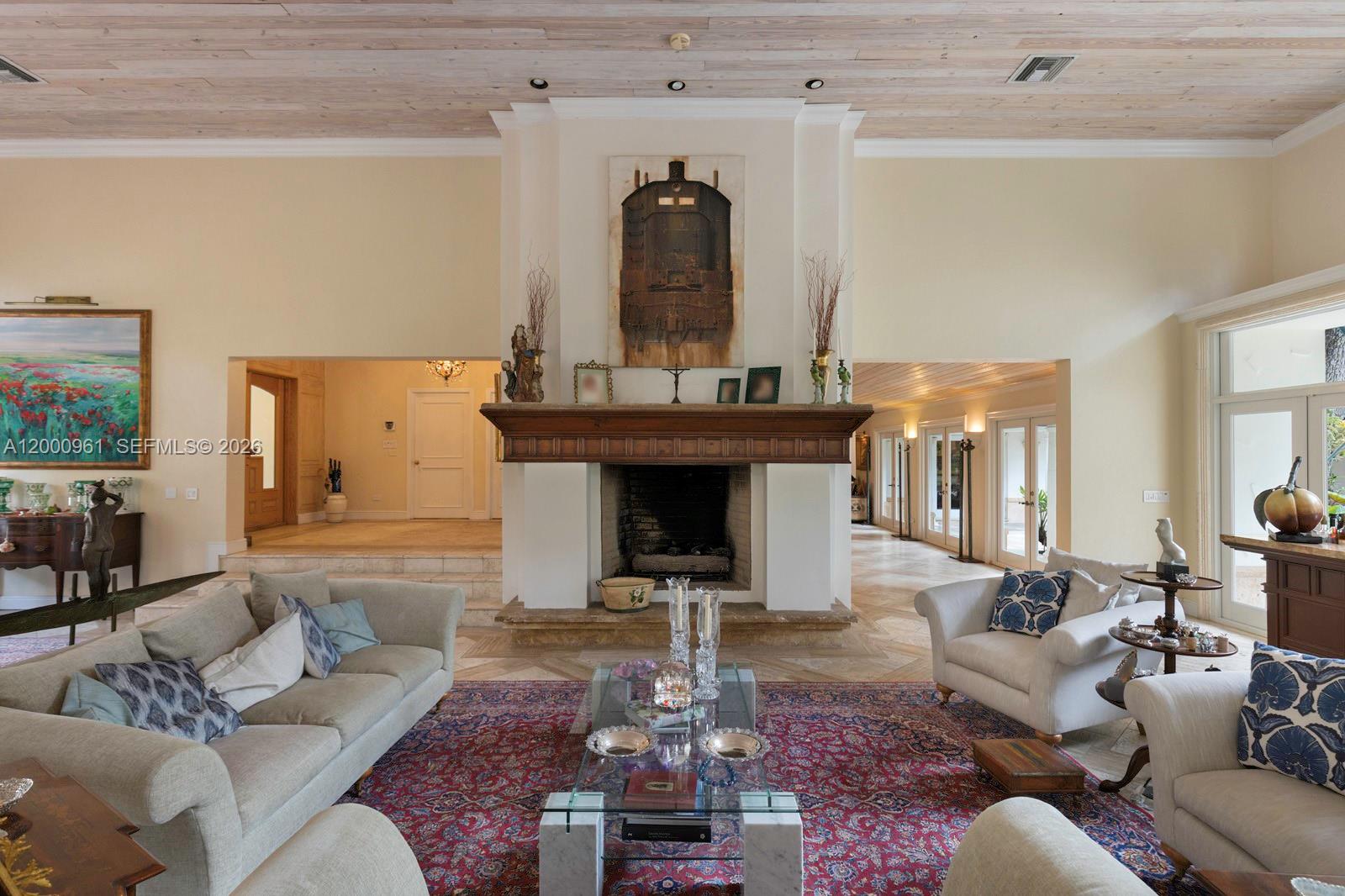 10100 Lakeside Dr Coral Gables, FL 33156