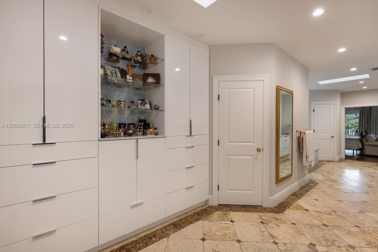 10100 Lakeside Dr Coral Gables, FL 33156